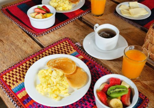 Petit-déjeuner maison hotel pisac