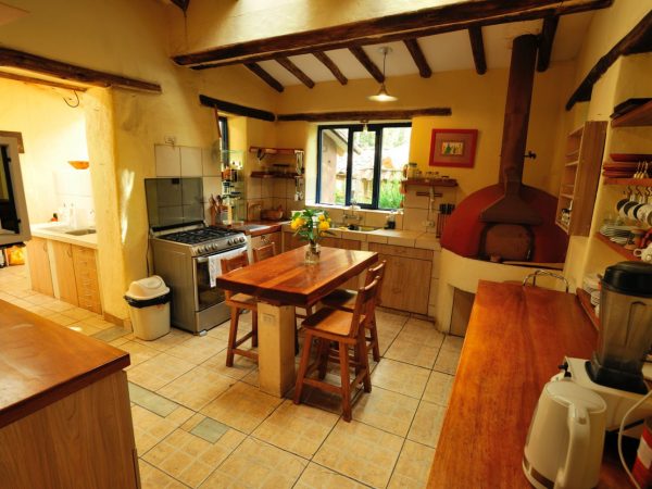 shared kitchen hotel pisac peru